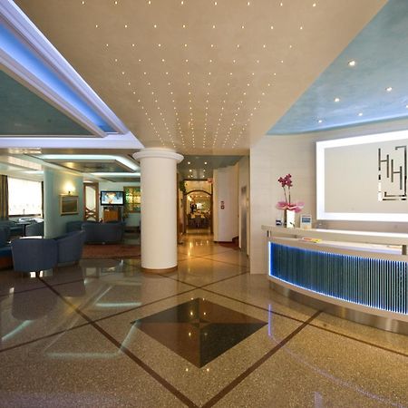 Hotel Hollywood***S ลิโดดิเยโซโล ภายนอก รูปภาพ