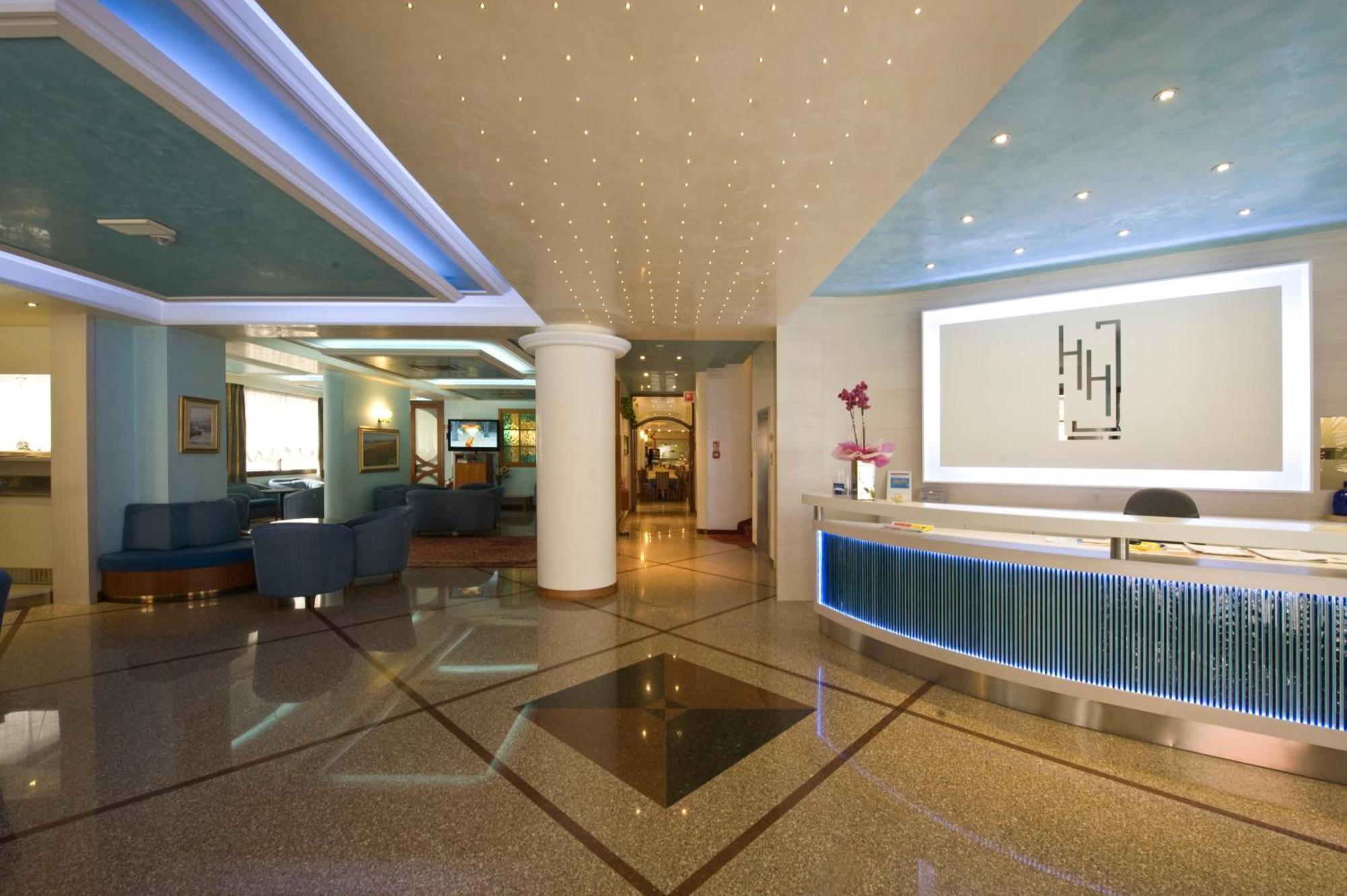 Hotel Hollywood***S ลิโดดิเยโซโล ภายนอก รูปภาพ